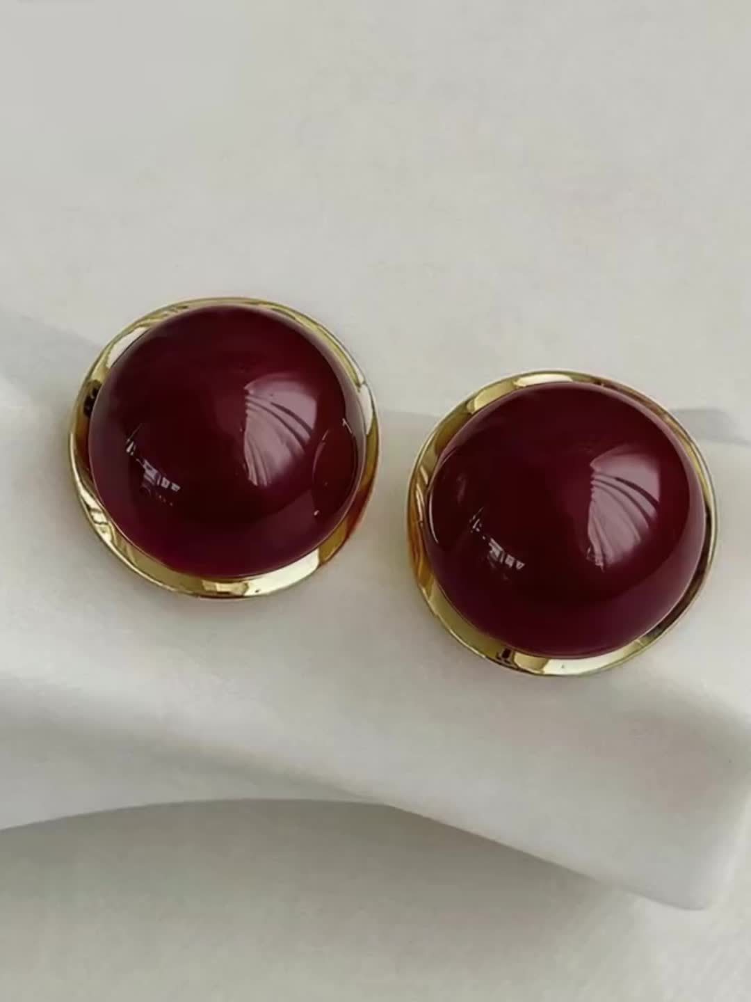 Women's Retro High-End Imitation Pearl Round Earrings, Elegant